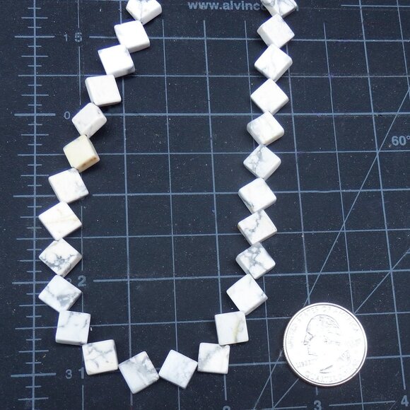 White Howlite Flat Necklace 4131 - Picture 6 of 7